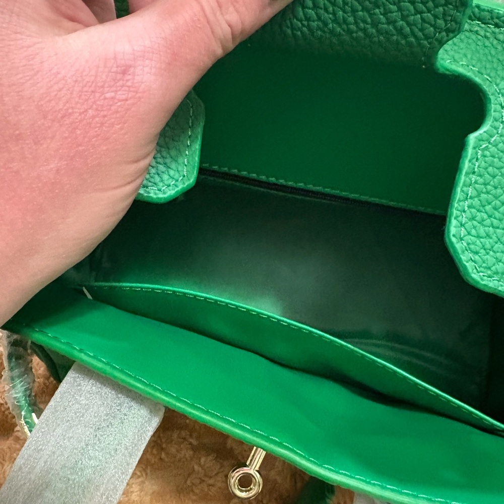 Green rolled leather top handle purse - Picture 5 of 8